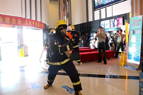 盱眙万达影城2016年夏季消防演练3