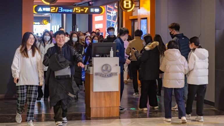 2. 万达影城元旦期间市场份额同比提升24.7%.jpg