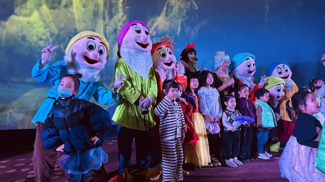 29. 沈阳万达影城举办《白雪公主与七个小矮人》儿童舞台剧.jpg